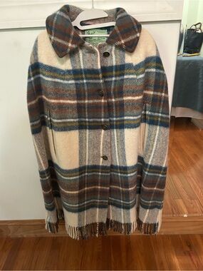Vintage Scotland Strone House Tartan Plaid Wool Cape Coat w/Fringe bottom